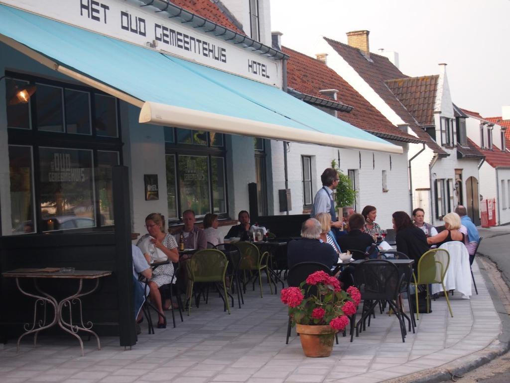 Hotel Het Oud Gemeentehuis Damme Exterior foto